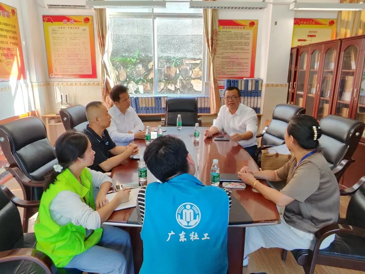 本格諮詢發展歷程:2023.11 鳳凰中學心理公益講座(圖2)