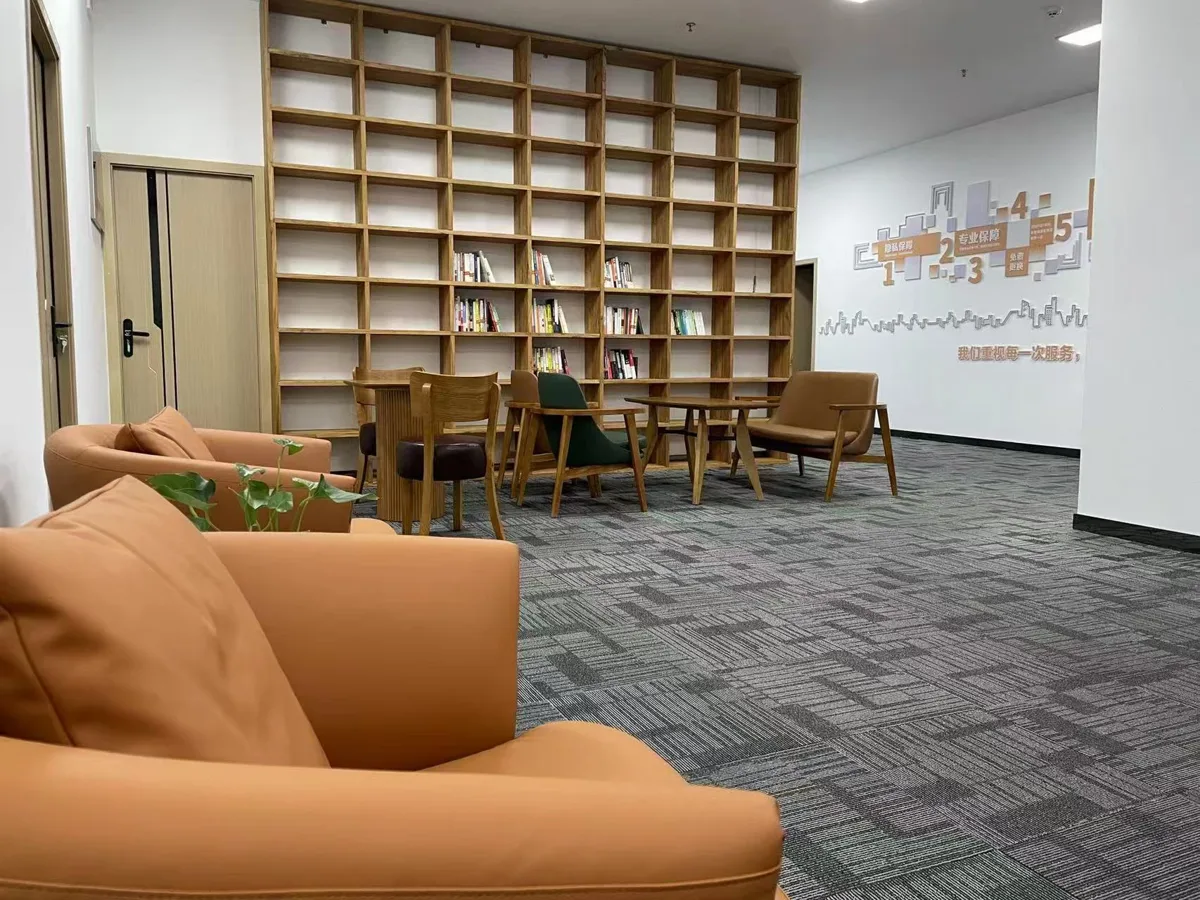 廣州本格諮詢天河區東圃辦公室書吧閱讀區,來訪者等候與休閒空間
