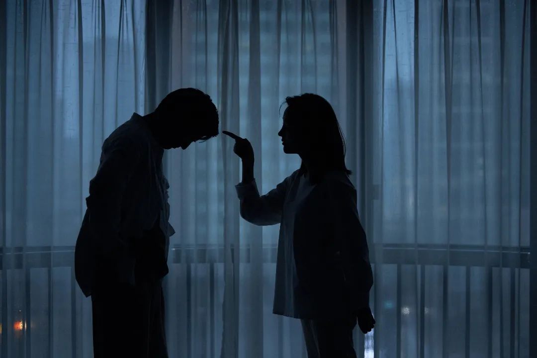理解出軌對婚姻關係的深層影響